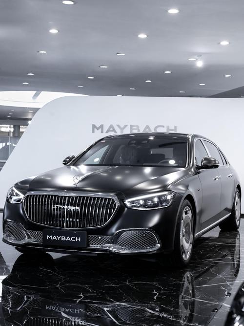 成都233岚图汽车的售后服务让用户无忧出行，迈巴赫未来的豪华车趋势